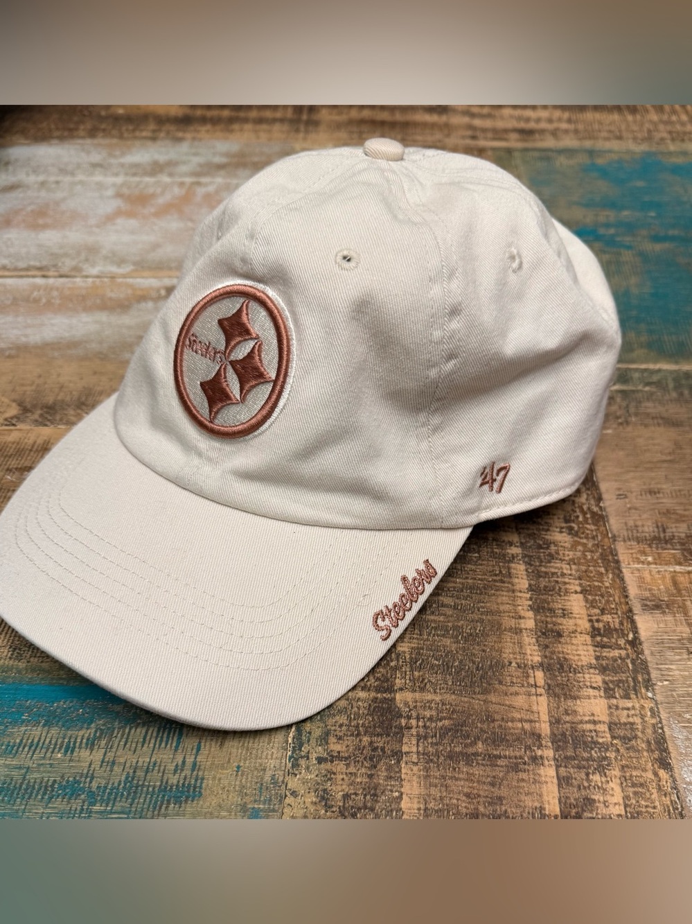 47 Brand women’s Cream Steelers Hat with Rose-Gold Embroidery